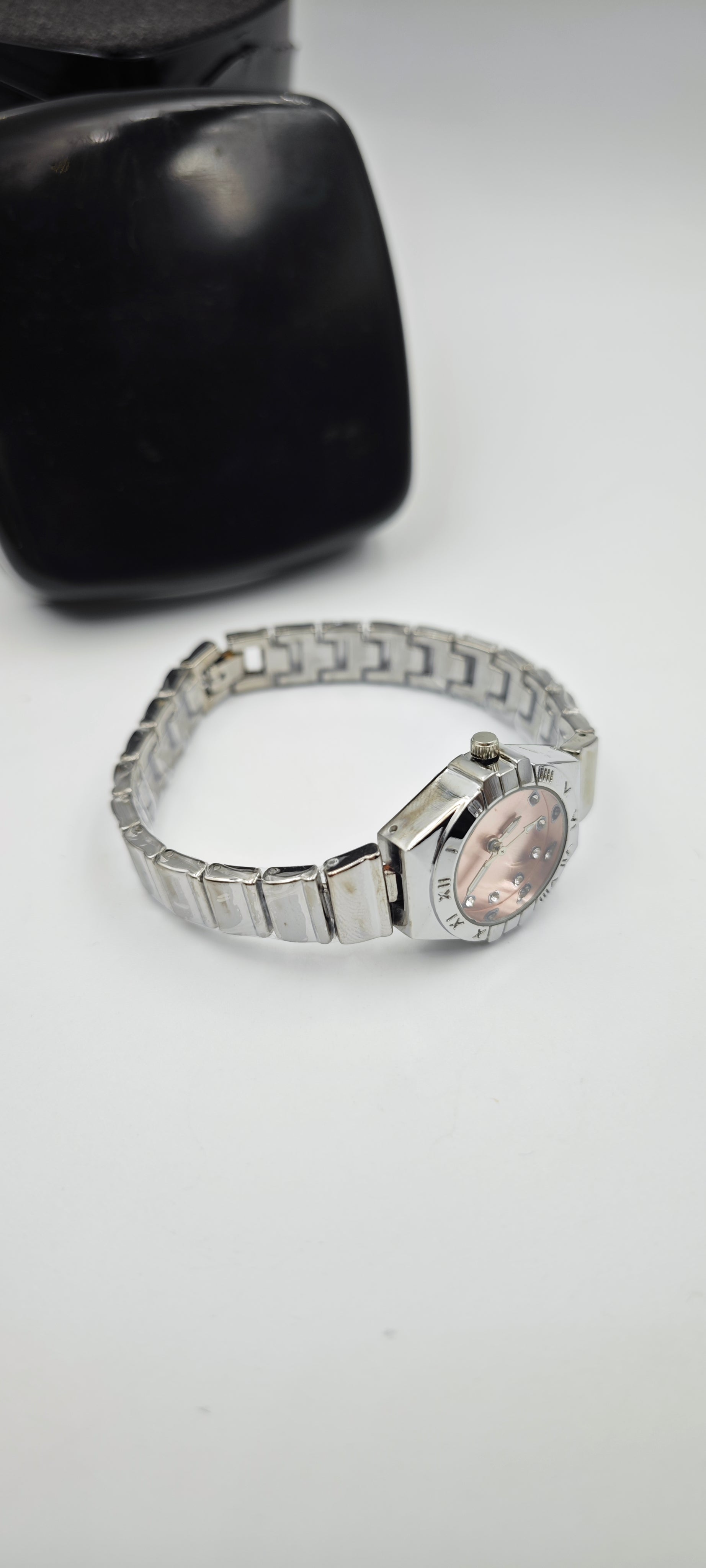 Minimalist Vintage Bayan